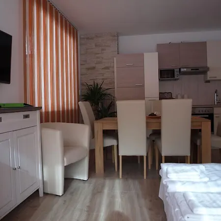 Апартаменты Haus Royal *